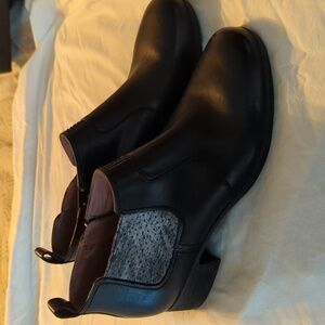 DANSKO Lola Black w/ Pewter Perforated Ankle Bootie/Shootie Size 42/11.5-12 EUC